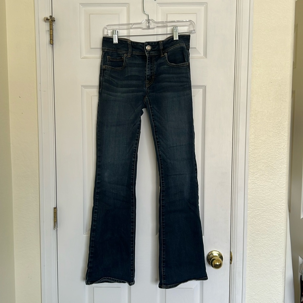 GOING TO GOODWILL APRIL 30– 
American Eagle kick boot jeans